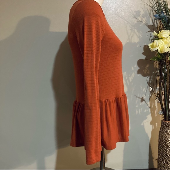 Live in the Moment Women’s Long Sleeve Burnt Orange Top Size XS - Picture 3 of 7
